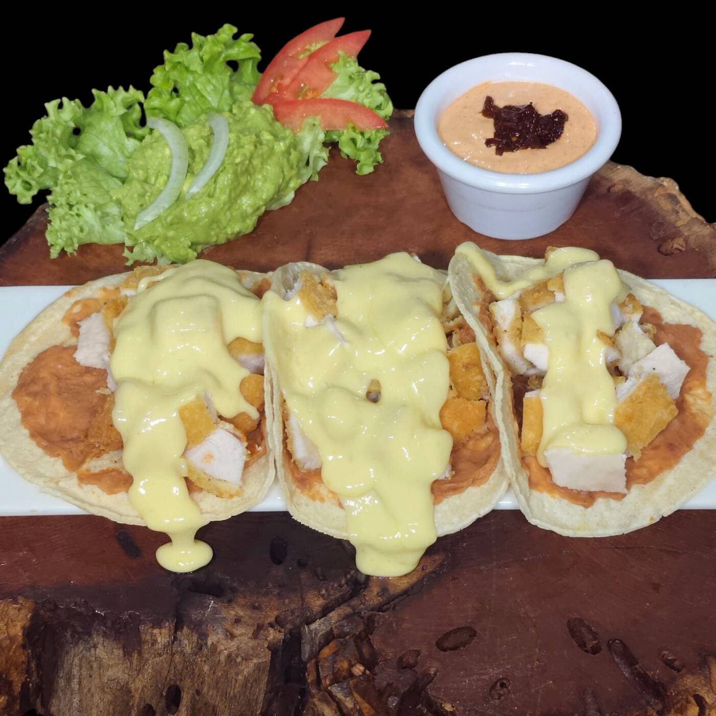 Tacos de Milanesa de Pollo C/queso y Papas