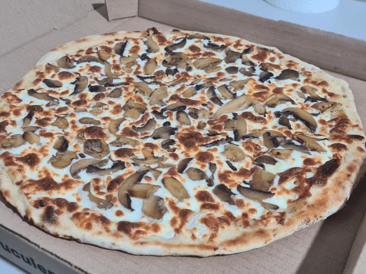 MONTZERRATOS PIZZA