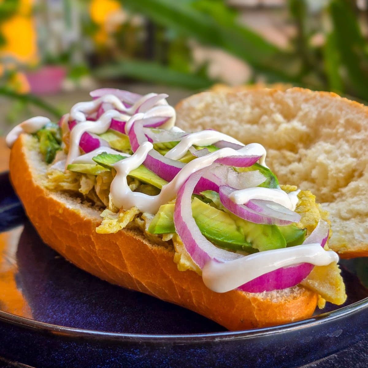 Torta de chilaquiles