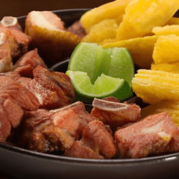 Yuca Frita con Chicharrón