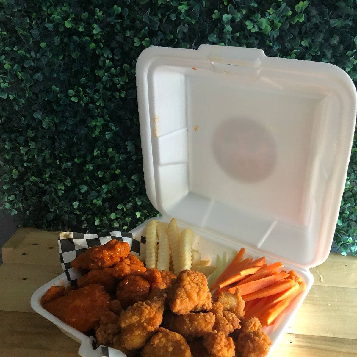 Boneless Grandes (1Kg)