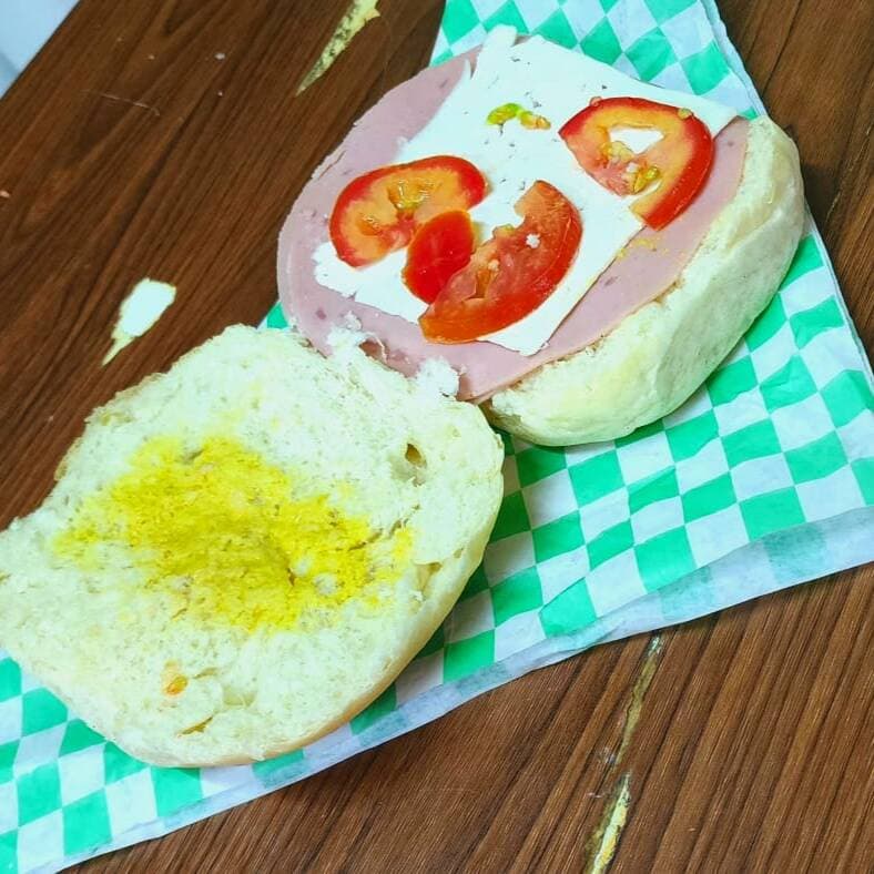 Lonche de Jamón Con Queso.