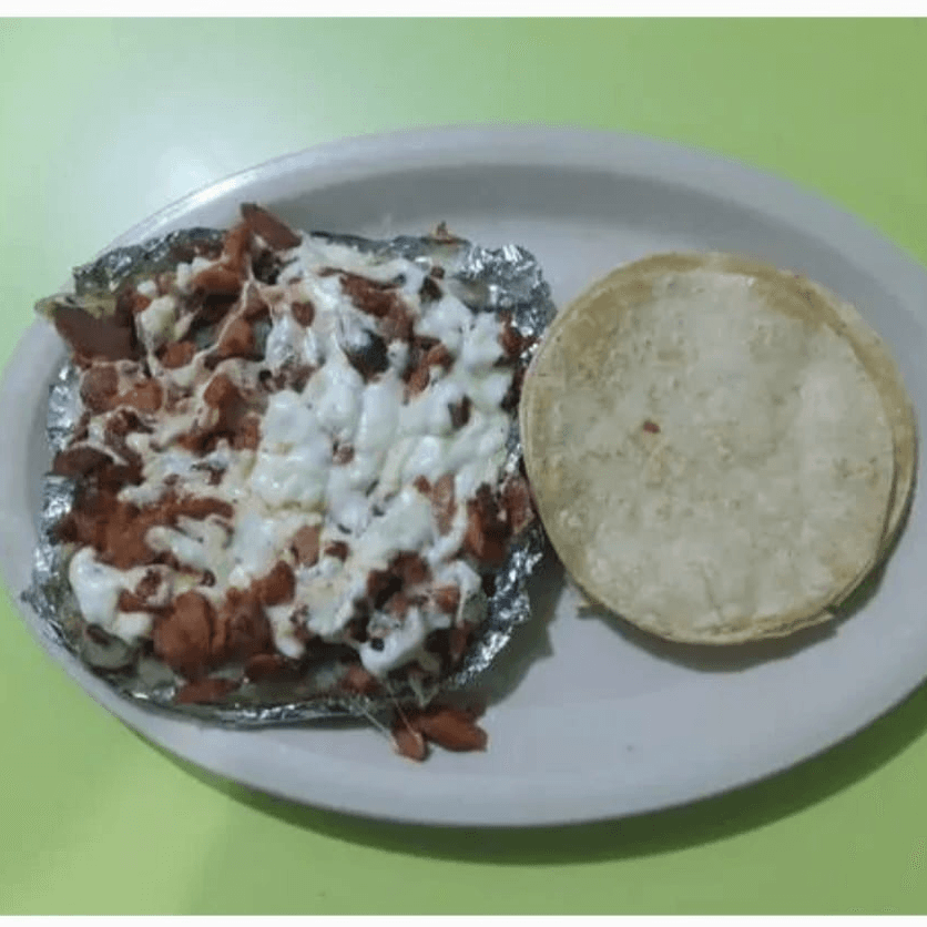 Papa con Pastor y Quesillo