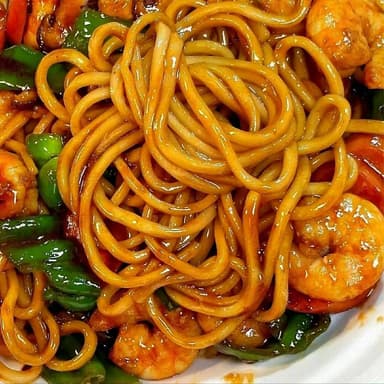 1/2 ORDEN CHOW MEIN CAMARON