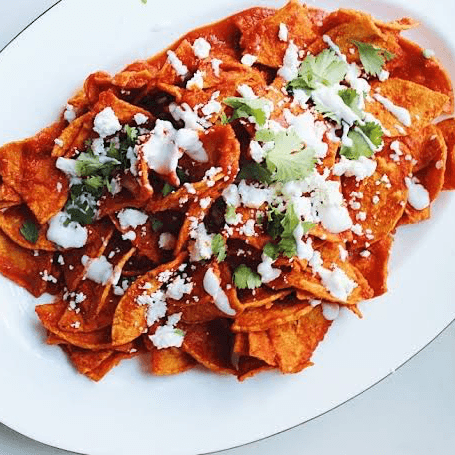 Chilaquiles Rojos Con Pollo