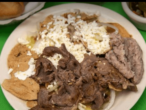 Chilaquiles con Bistec Ch