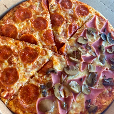 Pizza Tradicional Mediana 6 Rebanadas. 2 personas