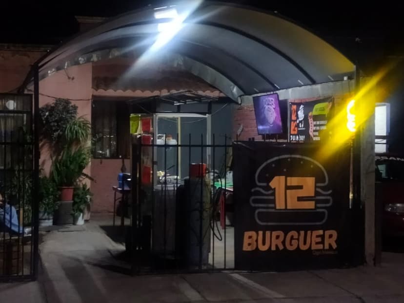 12_Burger