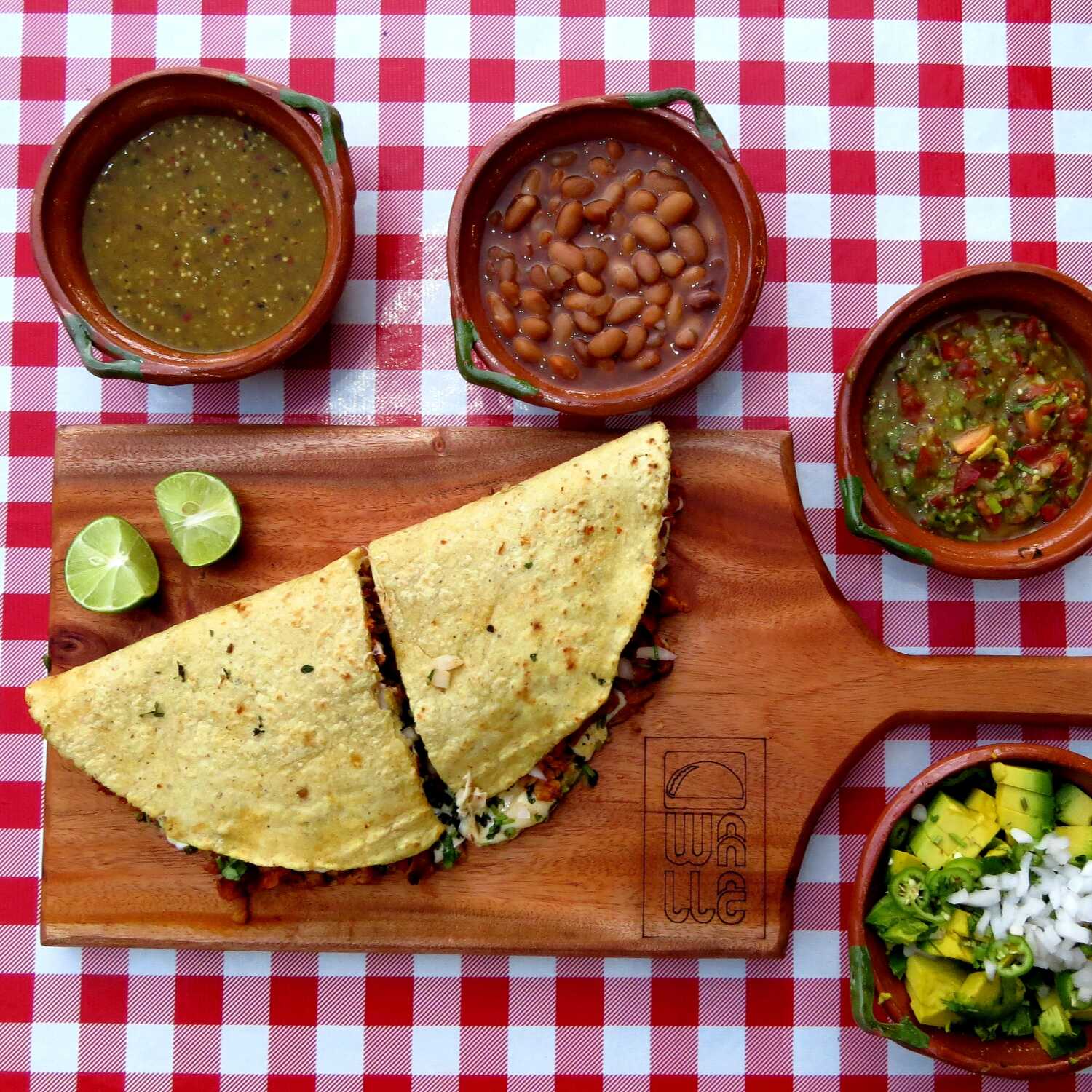 Combo Quesadilla Grande de Carne + Doraditas