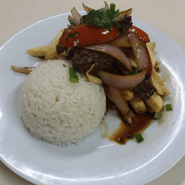 Lomo Saltado + Chaufa Pollo a la Brasa + 2 Pepsi