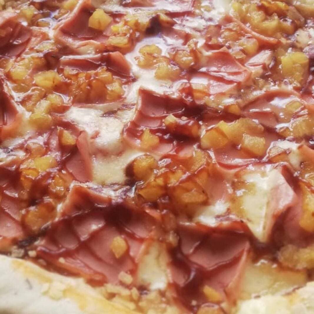 Pizza Combinada Hawaiana y Pollo BBQ
