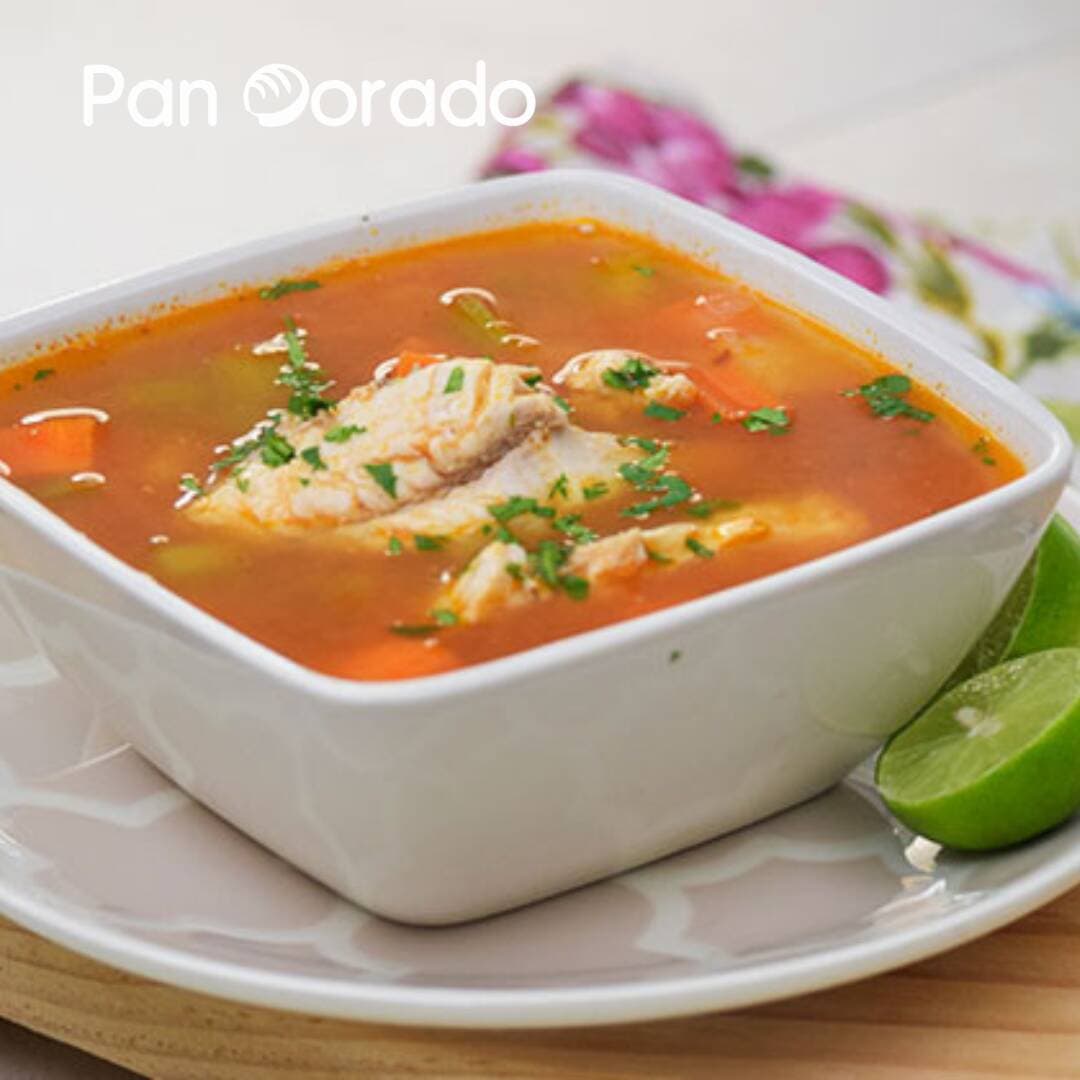 Caldo de Pescado, Bebida y Pan