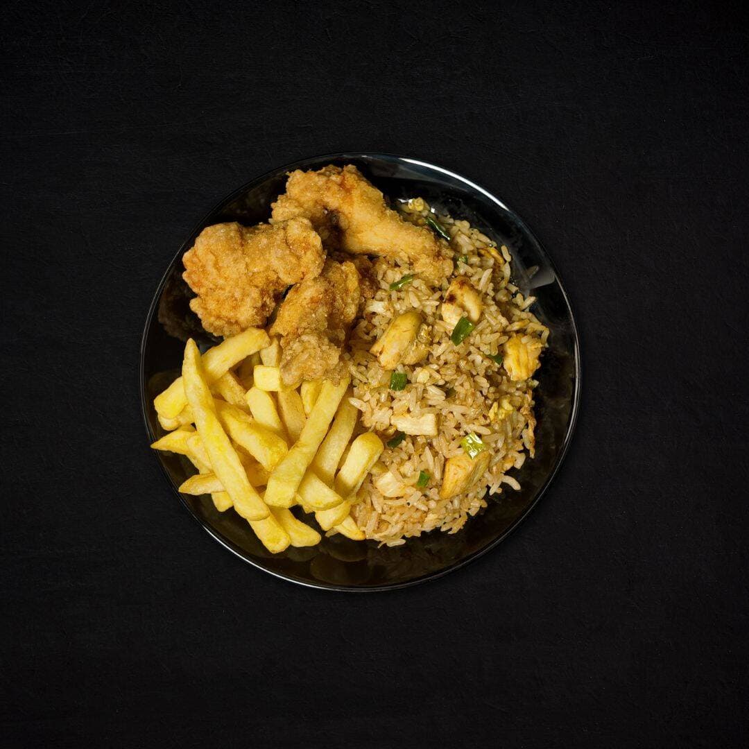 Chaufa Alitas y Papas Fritas