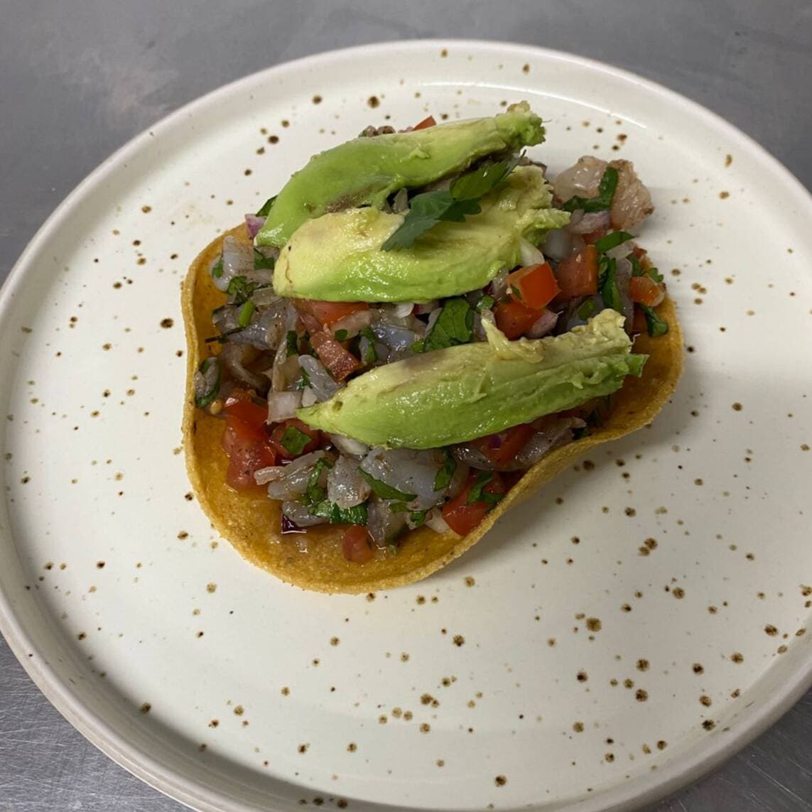 Tostada de Ceviche de pescado