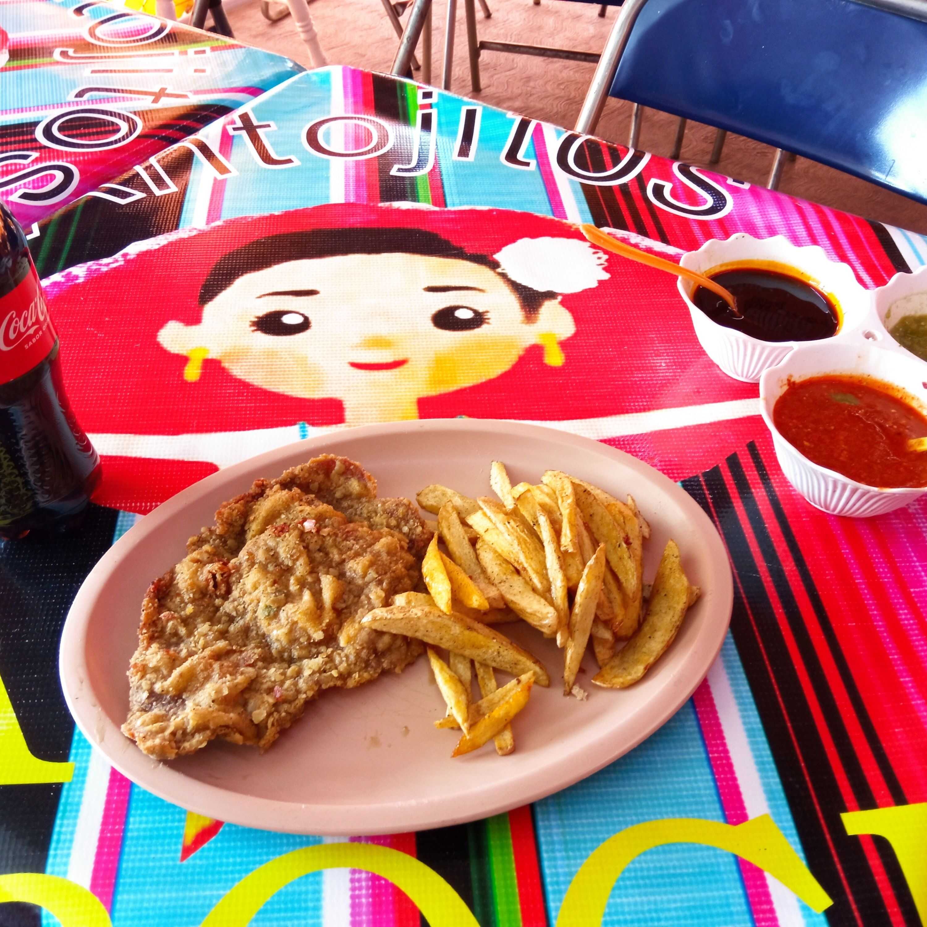 Milanesa de pollo empanizada