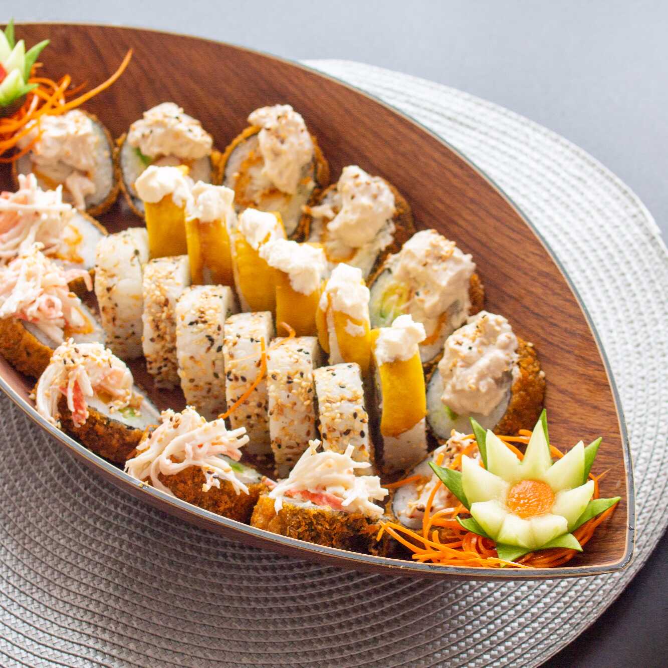 12 Cali, 6 Manizales, 6 Tokio + 1 Palmito Tempura