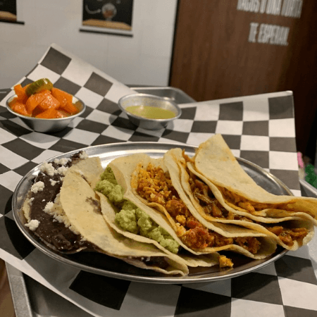 Combo 5 tacos de maíz mixtos +  1/2 litro agua