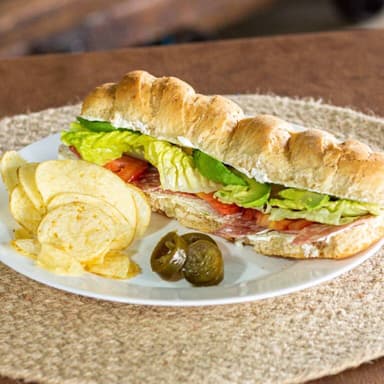 Baguette de salami con queso, 350 g