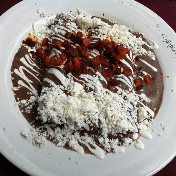 Enfrijoladas (4 pzas.)