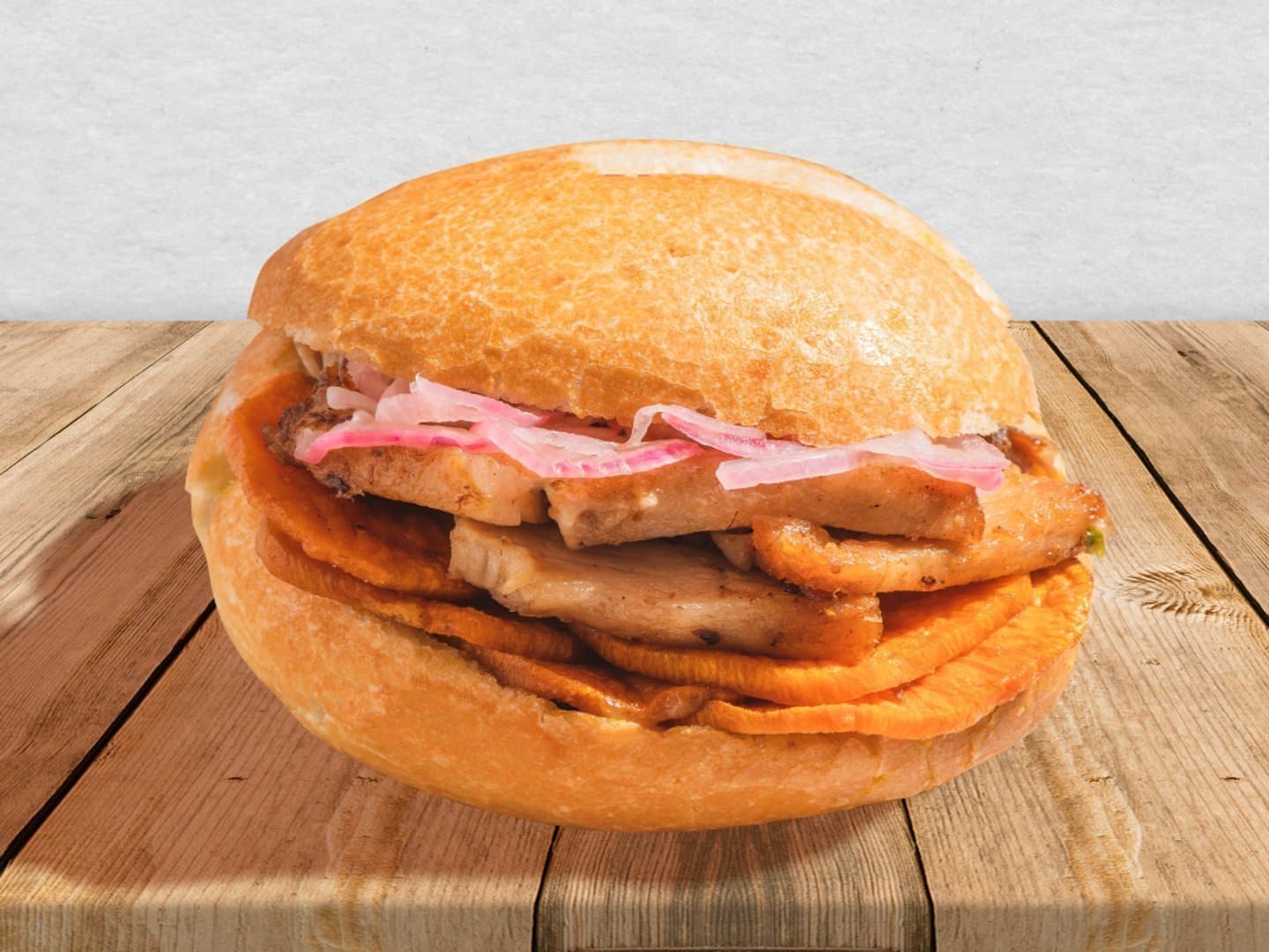 Sánguche con Chicharrón