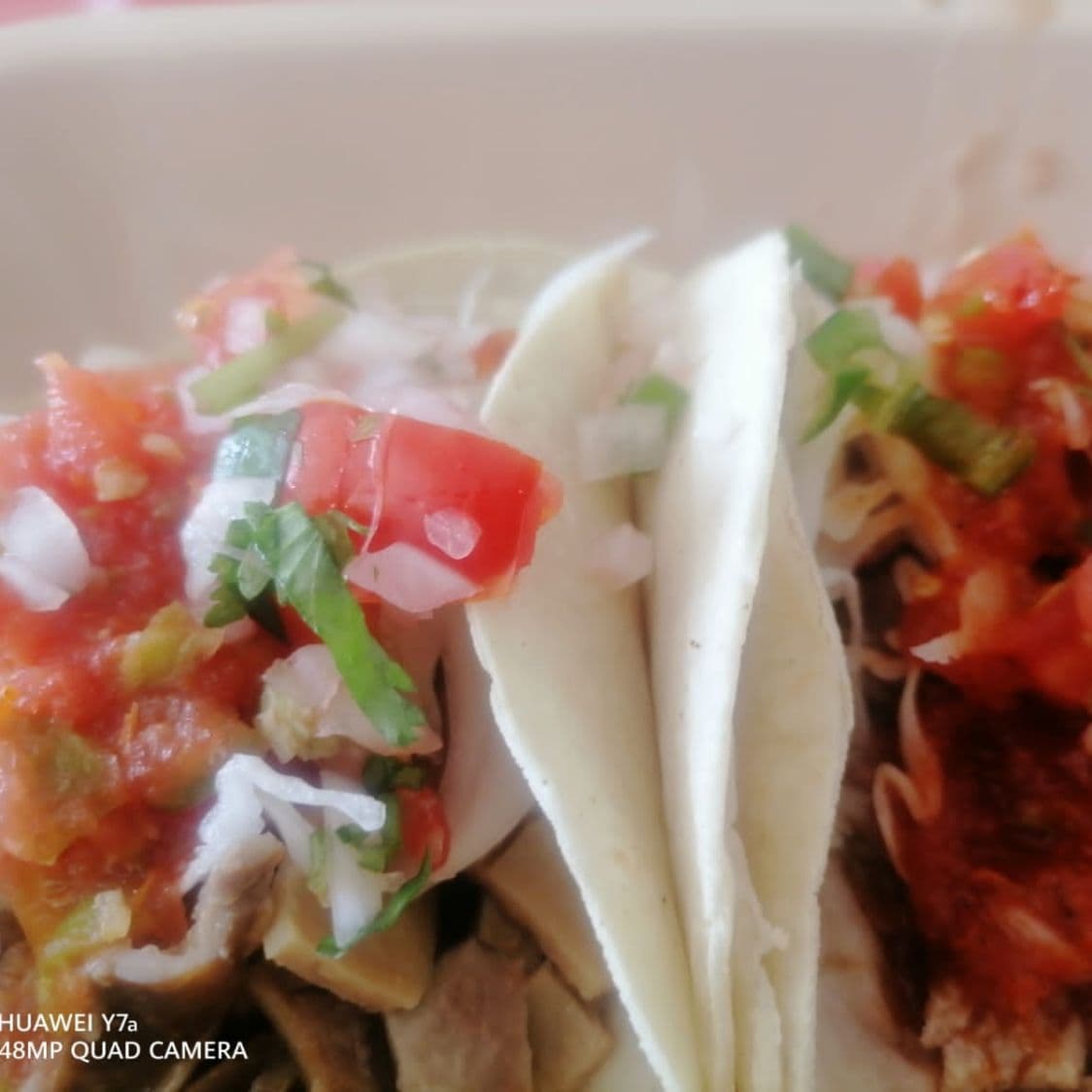 1 Taco Blando + 3 Tacos sencillos + 1 Coca Cola
