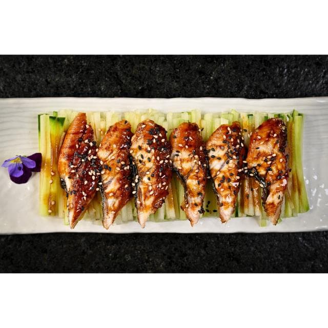 SASHIMI ANGUILA GRUESO