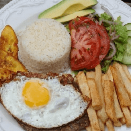 Combo Casero 2x1 Almuerzo Casero con Chicharrón