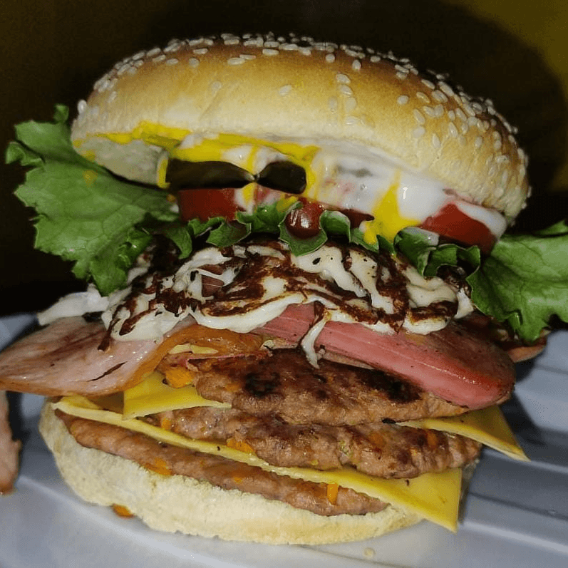 Mega Hamburguesa Triple de Res