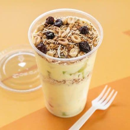 Coctel de frutas con Yogurt