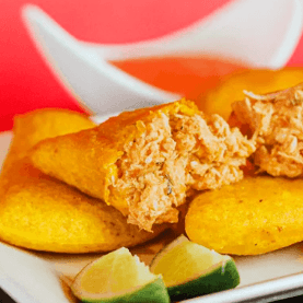 Empanada Pollo y Queso
