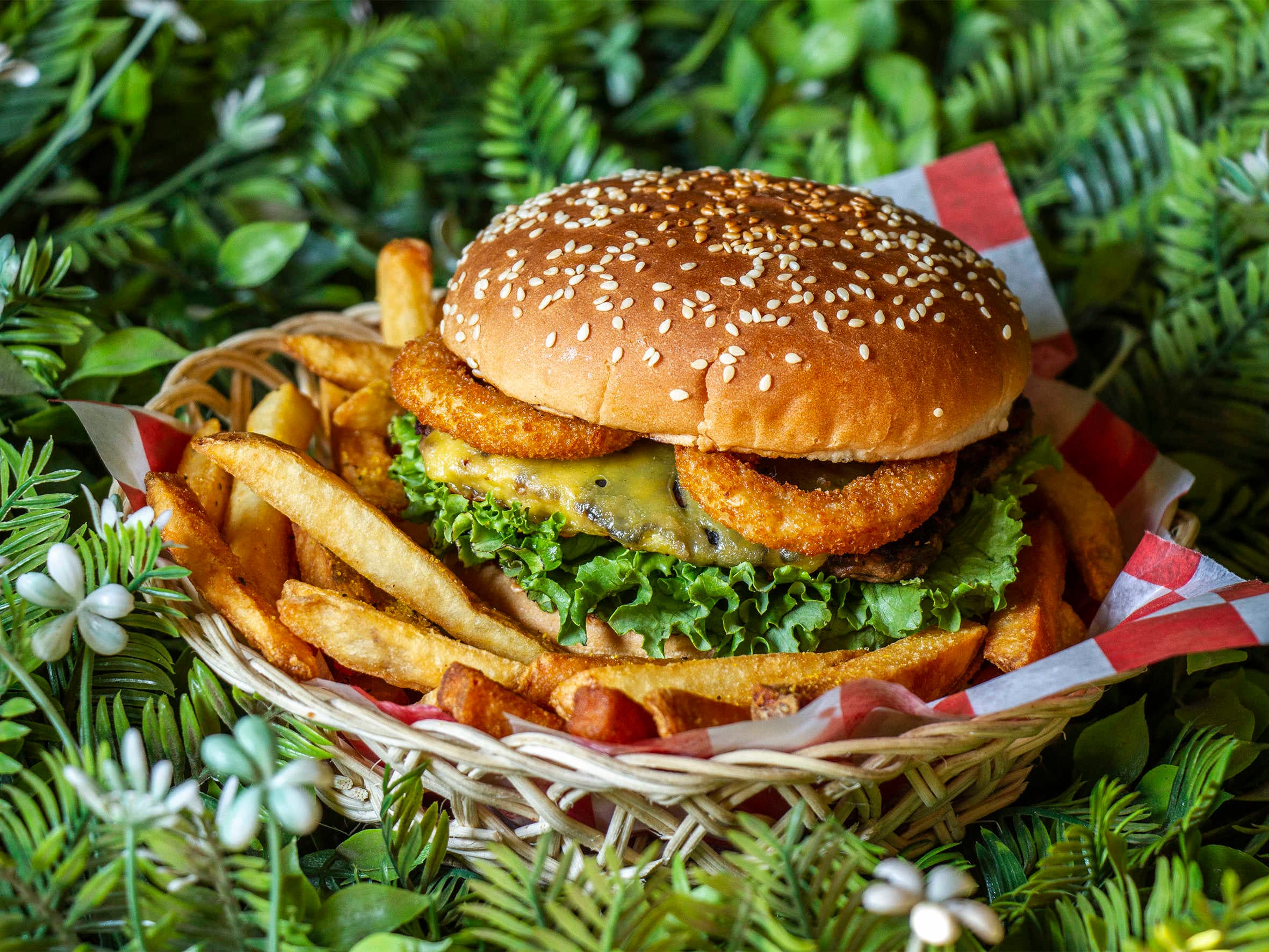Combo-Hamburguesa Clásica + Papas a la Francesa