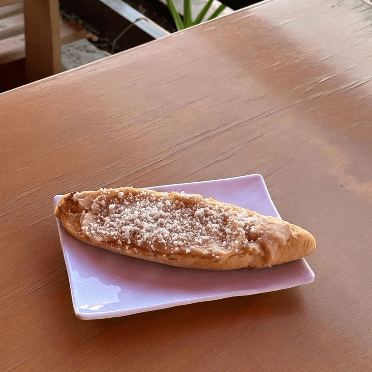 Mollete con Frijol