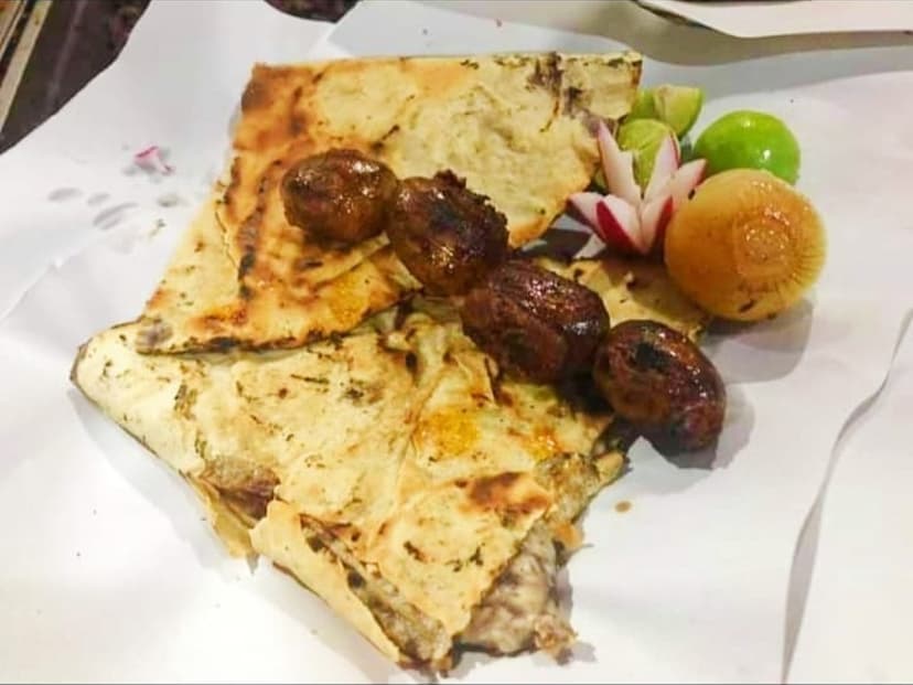 Tlayudas Oaxaqueñas y tacos