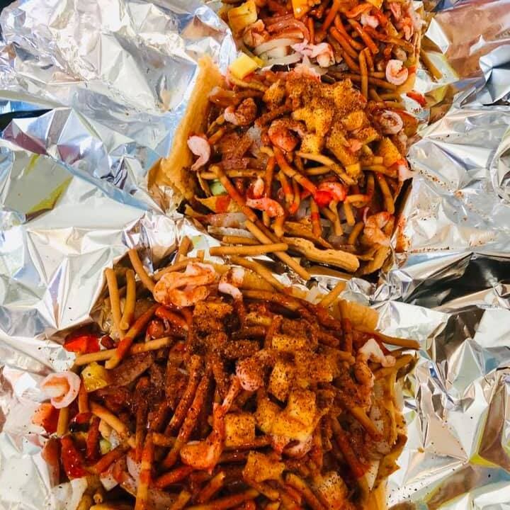 TOSTILOCOS EN CHAROLA CON CAMARON COCIDO