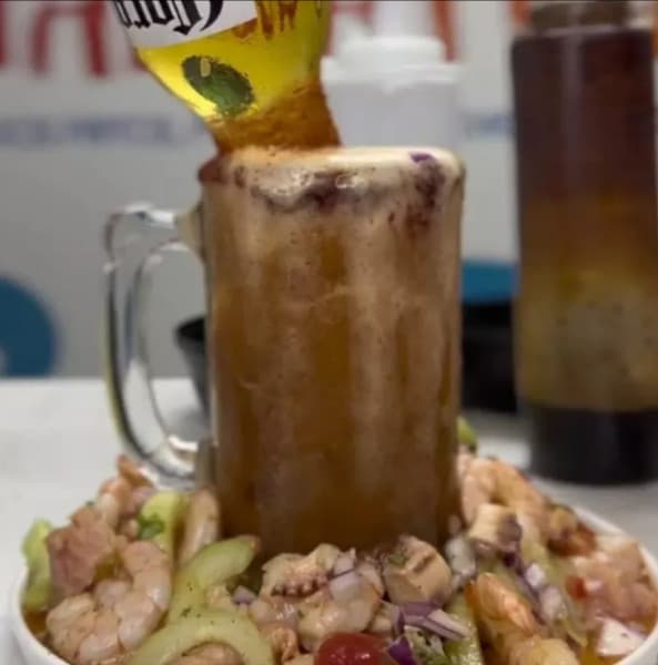 MicheBiche servido con 1 michelada