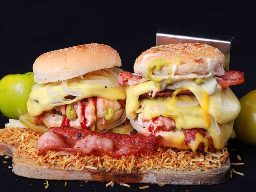 Los Famosos Puro Queso (Sur)