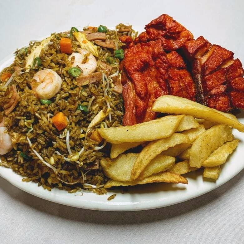 Arroz Chino + papas + Costilla