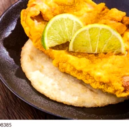 TORTA DE PESCADO DE ROBALO + AREPA