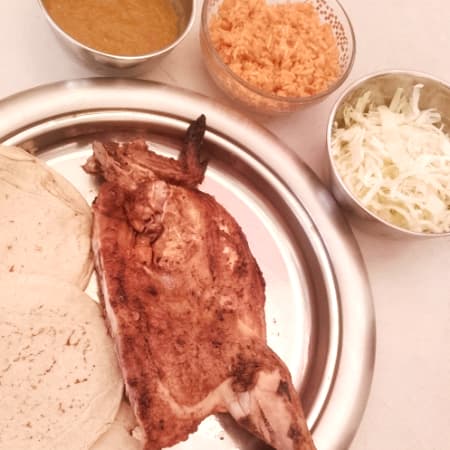 1/2 Pollo Asado A Las Brasas Con Complementos