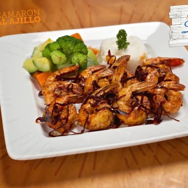 Camarones al ajilllo