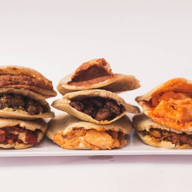 Combo mañanero (3 gorditas y soda)