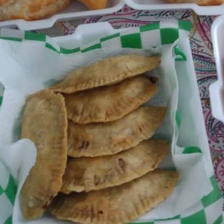 EMPANADAS DE CHICHARRON