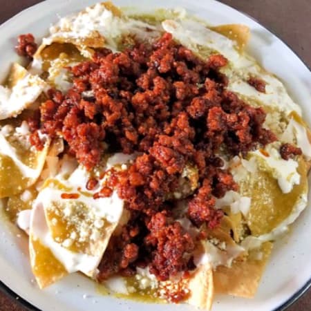 Chilaquiles con Longaniza