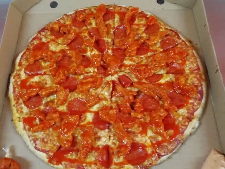 Pizza Boneless Bufalo (Familiar)
