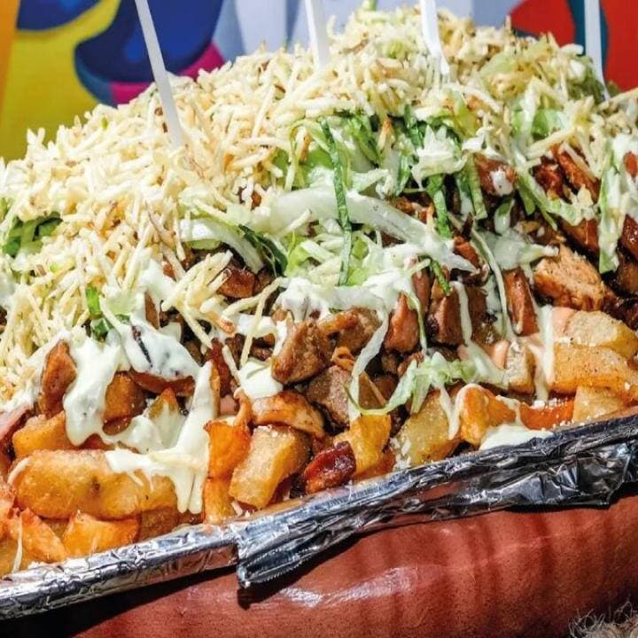 SALCHIPAPA ESPECIAL