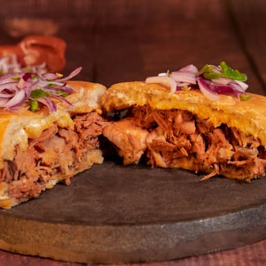Torta de Cochinita Pibil