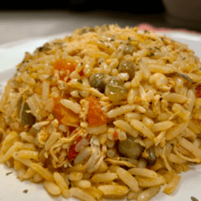 Arroz con Pollo + Papas Fritas