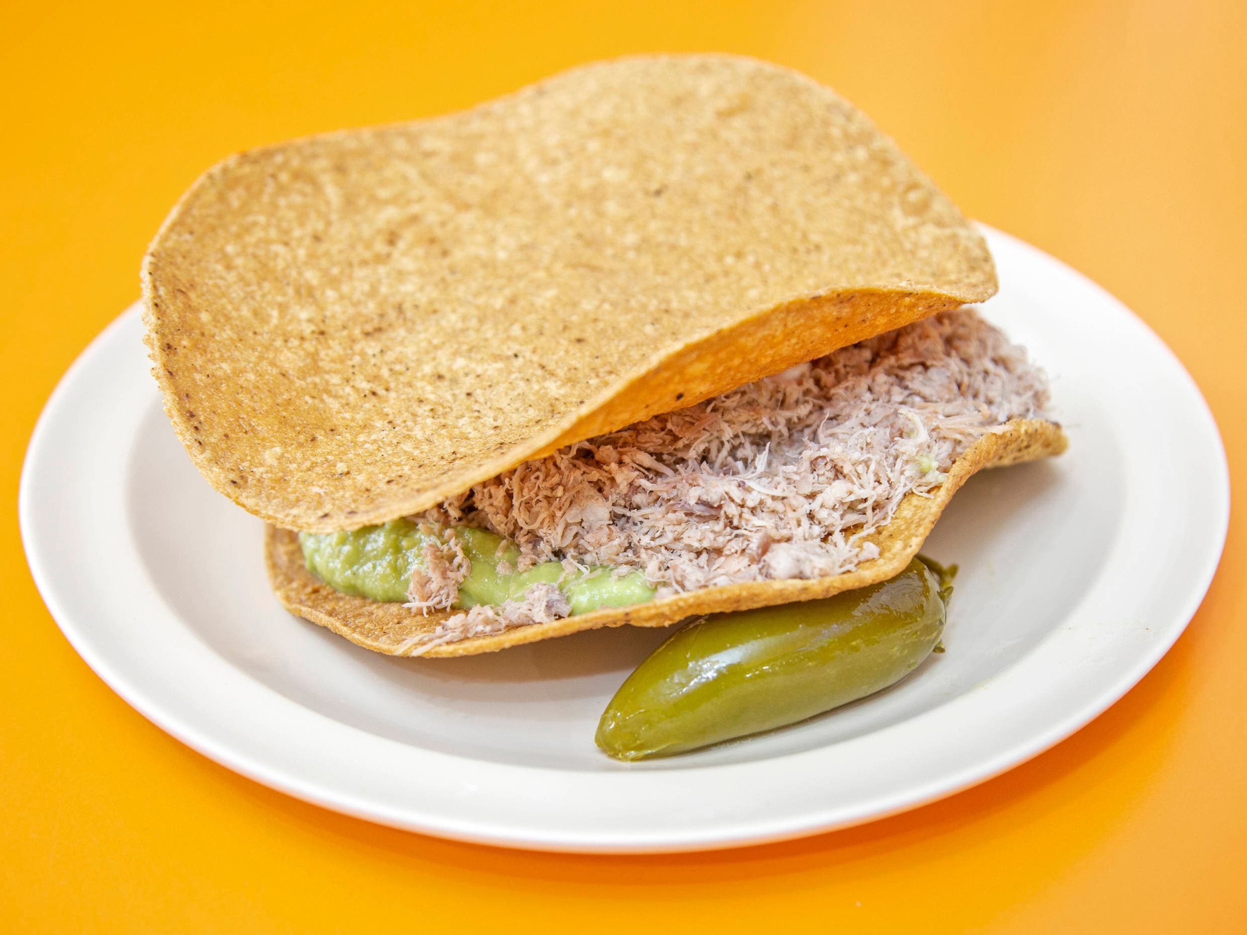 Combo 1-Tostada especial+ Consomé y Refresco 🔥