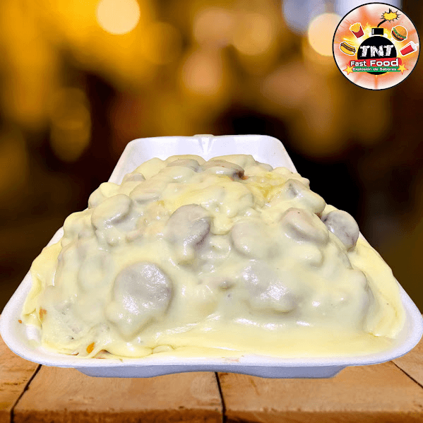 Salchipapa super gratinada para 3 personas