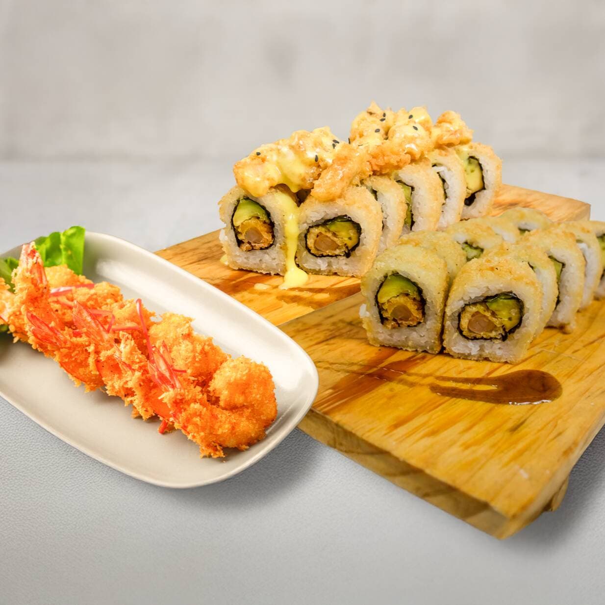 24 Makis más 3 Langostinos al Panko